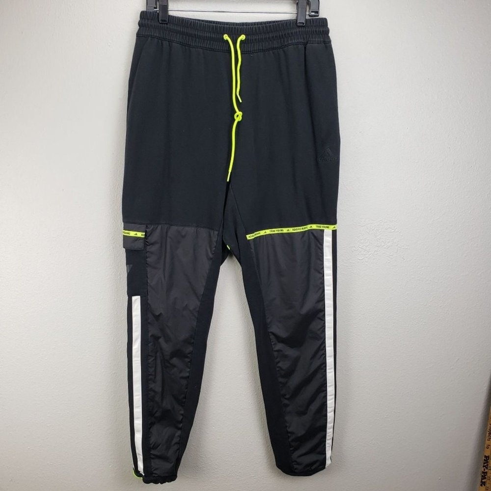Adidas Trae Young Atlanta Black H45958 size L‎ Jogger Track Pants Activewear